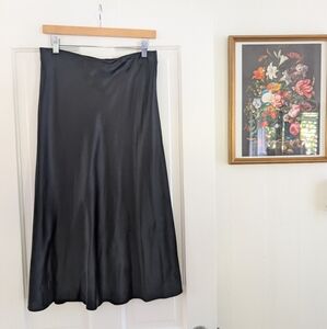 Quince 100% washable silk black midi slip skirt!
